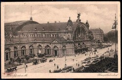 Frankfurt am Main: s/w.-AK mit Ansicht vom Hauptbahnhof, davor ...