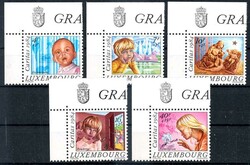 Caritas-Satz Kinderportraits I. Weihnachten 1984, einheitl. aus der ...