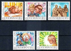 Caritas-Satz Kinderportraits II. Weihnachten 1985, tadellos ...