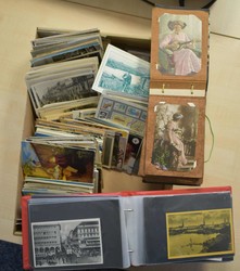 7930: Lots and Collections Picture Postcards Worldwide