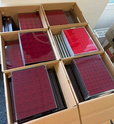 Leuchtturm/Lindner: umfangr. Bestand von insges. 126 Münz-Tableaus ...