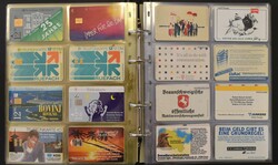 Umfangr. Bestand zum einen in acht entspr. Leuchtturm-Alben sowie ...