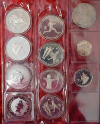 Urige Partie: von sowohl deutschen als auch ausländischen Münzen ...