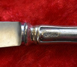 Silbernes Dessert-Besteck: je elf Dessert-Messer und -Gabeln aus ...