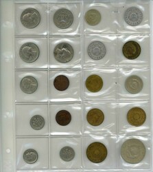 Alle Welt: Partie auf Folienseiten in einer Schachtel, nahezu ...