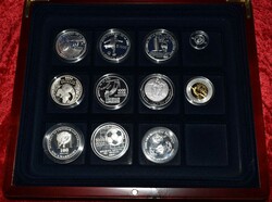 Fußball WM 2006: Kollektion von insges. 52 Silbermünzen und einer ...