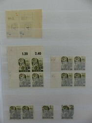 Sehr spezialisierte Sammlung der beiden ersten Freimarkenausgaben mit ...