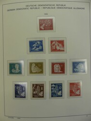 Komplette Sammlung in 3 dicken Schaubek-Alben  Automatically ...