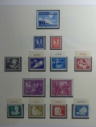 Komplette Sammlung in 7 sehr gut gepflegten Safe-Vordrucken. Bis auf ...