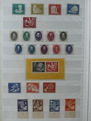 Bis auf wenige Ausnahmen postfrische Sammlung in 3 Steckbüchern  ...