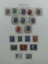 Sammlung 1949–1990 in mehreren Alben und Blättern sowie einige ...