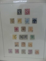 Klassik-Sammlung aus 1852-1882 mit Dienstmarken auf alten Albumseiten ...