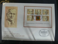 Mappe mit diversen Marken, Blöcken und Kleinbögen u.s.w. (dabei ...