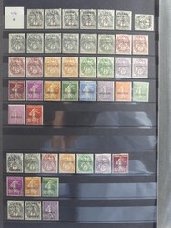 Gut bestückte Sammlung franz. und span. Andorra im Steckbuch, der ...