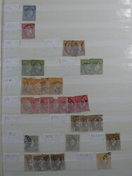 Großes Steckalbum voll mit allein 2 Seiten Hermesköpfen. Dicht an ...