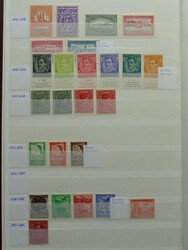 Saubere Sammlung von 1929 bis 2006 in zwei Steckbüchern. Dabei sind ...