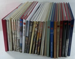 Partie Jahrbücher 1984–2010, neuwertig.  Automatically generated ...