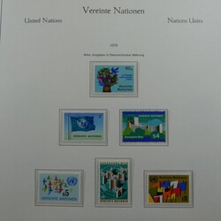 Komplette Sammlung bis 2002 mit einigen Kleinbögen im Album.  ...