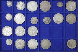 Schöne Partie von 20 Münzen von 1 Real bis 5 Pesetas aus 1789-1898 ...