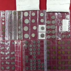 Sammlung von ca. 40 Münzen vom 1-Cent- bis zum 1-Dollar-Stück aus ...