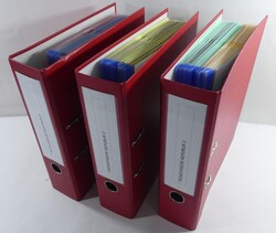 3 Ordner mit mehr als 500 postfrischen bzw. gestempelten Marken und ...