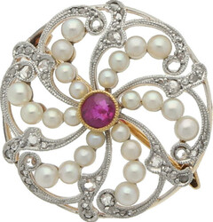 550.40: Jewelry, brooches and pins