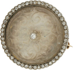 550.40: Jewelry, brooches and pins