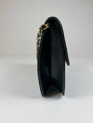 Chanel VintagetascheKlassische Tasche aus schwarzem Leder mit der ...