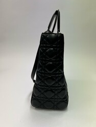 Dior Large Lady BagIkonische Dior Lady Bag in der Large-Ausführung ...