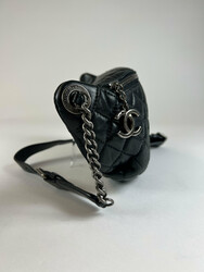 Chanel GürteltaschePraktische Chanel Gürteltasche in zeitlosem ...