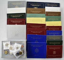 40.200.390: Europe - Italy - Euro - Coins