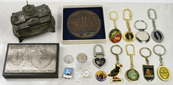 550.70: Jewelry, Lots