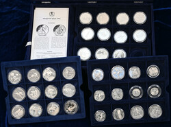 Olympische Spiele: Auf 2 Kassetten verteilte Sammlung mit Münzen aus ...