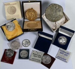 Konvolut Münzen und Medaillen, dabei 2 Silbereagle, 1 Maple Leaf, ...