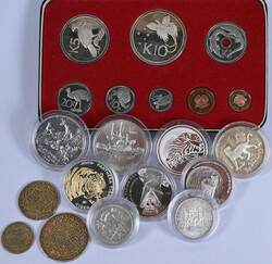 Lot von 12 Silbermünzen und 1 Kursmünzensatz: Sowjetunion 3 Rubel ...