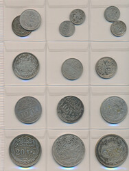 Britisches Protektorat 1914 - 1922: Zwei Münzblätter mit 30 Münzen ...