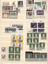 1945/2000 (ca.), umfangreicher Bestand von losen Marken/Einheiten im ...