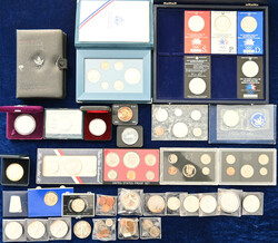 Interessantes Sammlung von US Silber-Dollars, Kursmünzensätze sowie ...