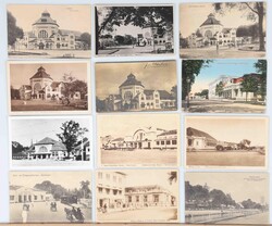 ANSICHTKAARTEN NEDERLANDS-INDIË, kavel met 44 oude kaarten van ...