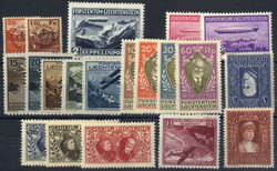 Liechtenstein 1928/36, Lot postfrischer Sätze: Zeppelinsatz 1931 und ...