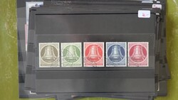 Die Verkaufsbox v. Steckkarten eines Ladenhändlers aus Wien mit ...