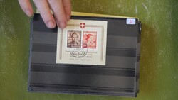 Die Verkaufsbox von Einzellosen eines Ladenhändlers aus Wien, alles ...