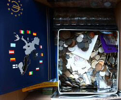 100.80.30: Multiple Lots - Coins - World Coins
