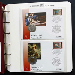 6630: Vaticane - Numis covers
