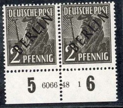 1948, 2 Pfg. Schwarzaufdruck als zwei postfrische Unterrandpaare mit ...