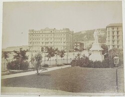 Napoli Fotografia - Grand Hotel e statua di Sigismondo Thalberg. - 20 ...