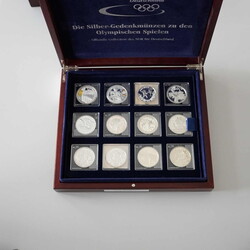 OLYMPISCHE SPIELE 2008 in Peking, wertvolle Sammlung mit 44 ...