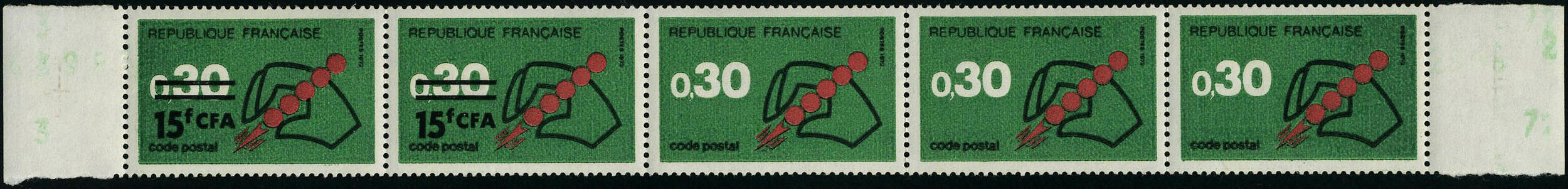 N° 410b, 15 f CFA sur 30c Code Postal, bande hor. de 5, les 3ex de ...