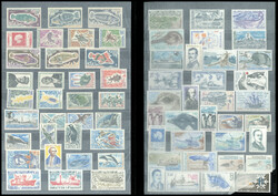 collection complète Poste + PA du début à 1992, dans 1 classeur, ...