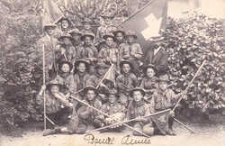 um 1917, "Pfadfinder-Gruppe", je auf Lichtdruck-AK von La Ferrière ...